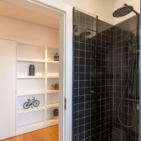 First Avenida Ii Апартаменты *