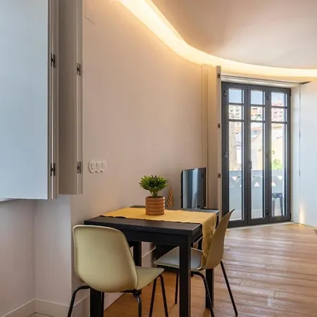 Апартаменты First Avenida Ii